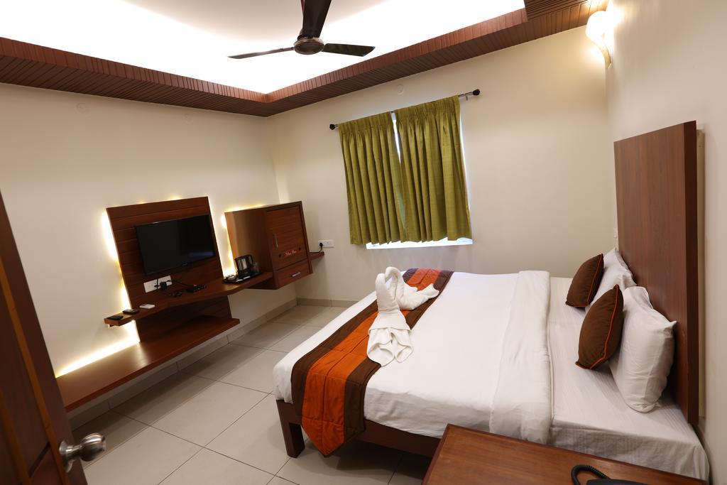 Hotel Raj Residency à Pondichéry Extérieur photo