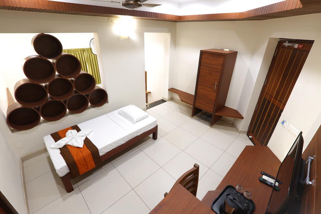 Hotel Raj Residency à Pondichéry Extérieur photo
